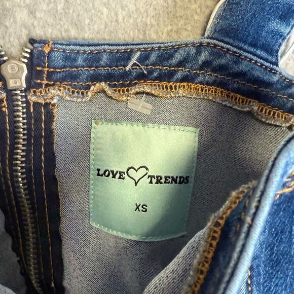 Brand New Love Trends Women's Size XS Blue Denim Zip Up Cropped Top Shirt - Picture 5 of 7